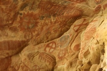 A close-up picture of the paintings in the chumash cave.